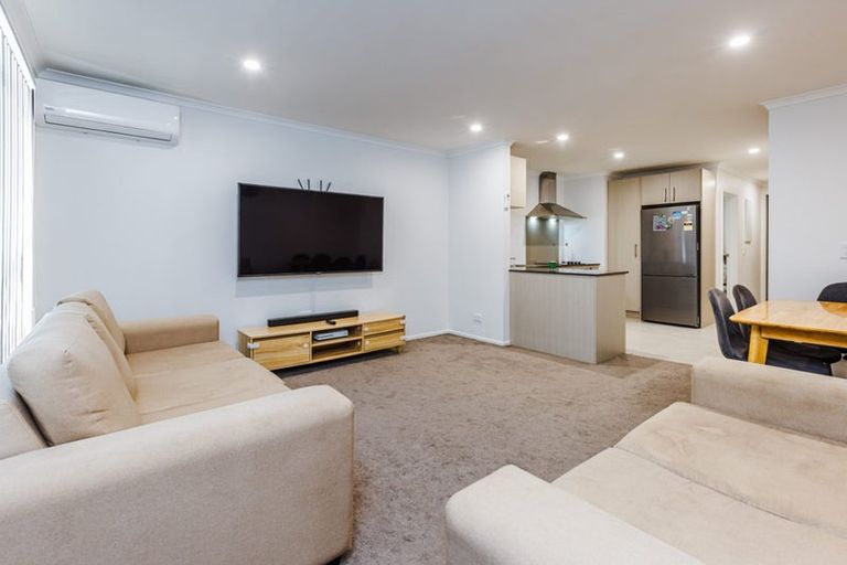 Photo of property in 23 Saddleback Crescent, Papakura, 2110