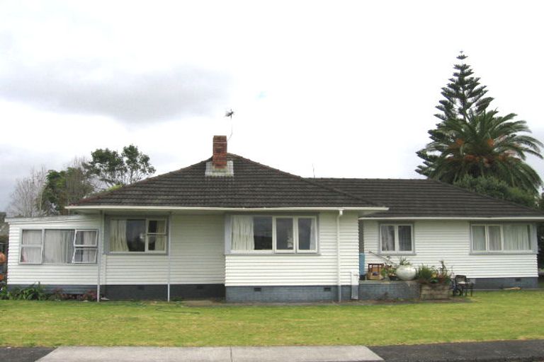 Photo of property in 3 O'donn Avenue, Beach Haven, Auckland, 0626