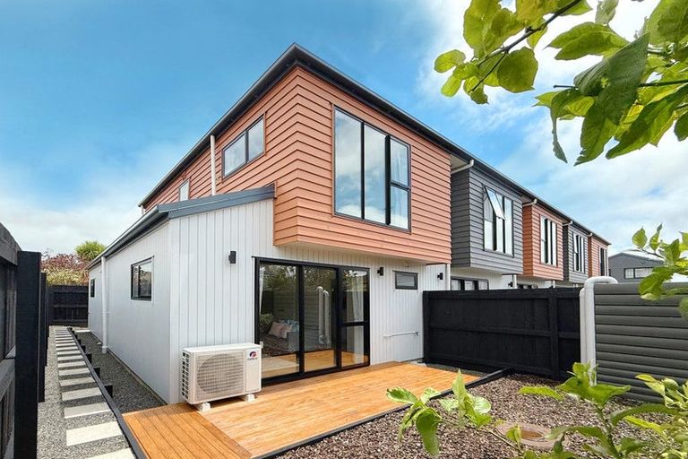 Photo of property in 7/17 Rewarewa Road, Te Atatu Peninsula, Auckland, 0610