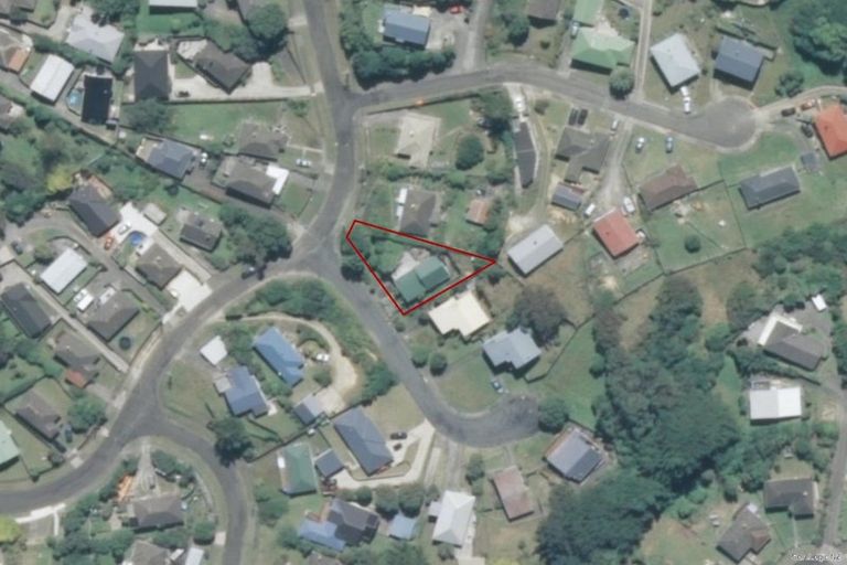 Photo of property in 1 The Spinney, Titahi Bay, Porirua, 5022