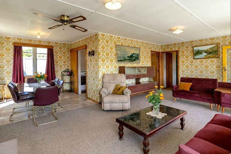 Photo of property in 76 Kuratawhiti Street, Greytown, 5712