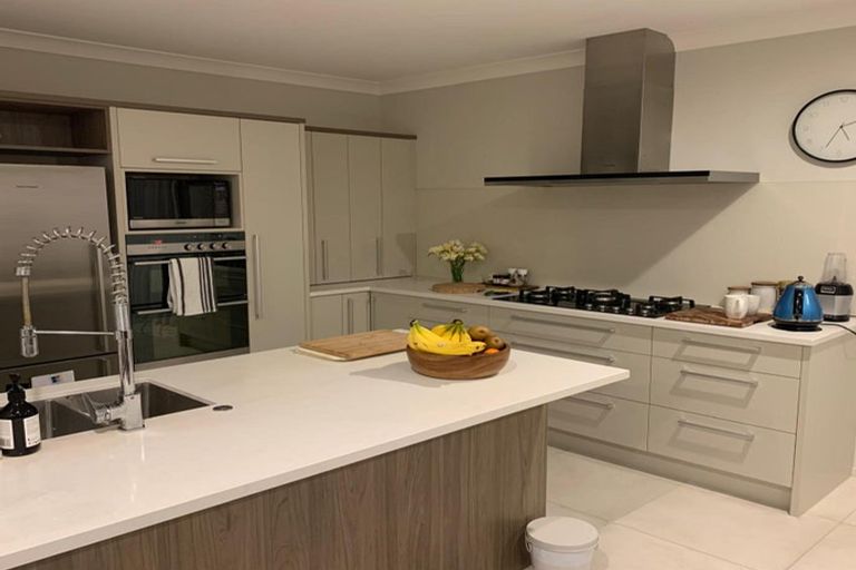 Photo of property in 9 Kabardin Street, Karaka, Papakura, 2113