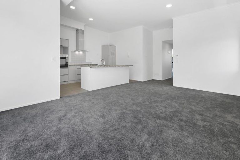 Photo of property in 24/11 Carlos Drive, Flat Bush, Auckland, 2016