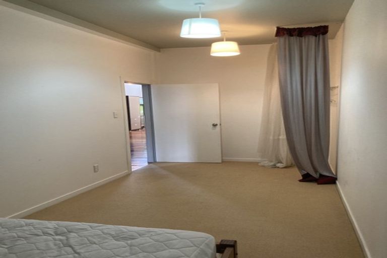 Photo of property in 2u7 King Street, Mount Cook, Wellington, 6021