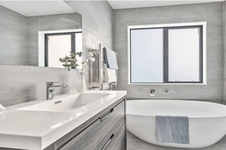 Photo of property in 5 Booker Drive, Tuakau, 2121