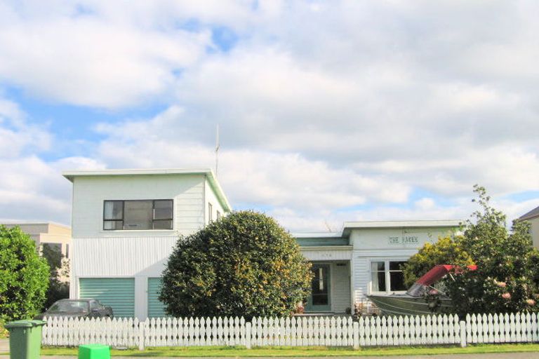 Photo of property in 636 Papamoa Beach Road, Papamoa Beach, Papamoa, 3118