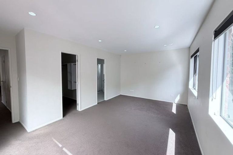 Photo of property in 9 Amber Glen, Albany, Auckland, 0632