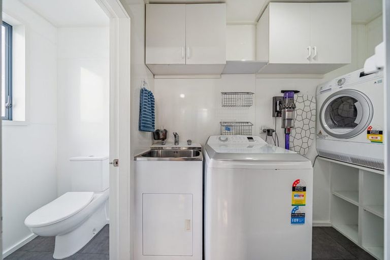 Photo of property in 55 Bristol Square, Hutt Central, Lower Hutt, 5010