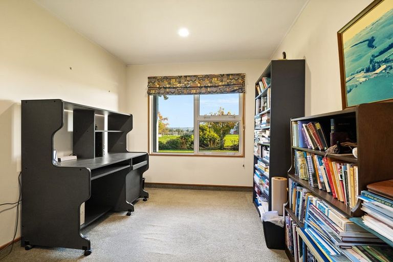 Photo of property in 19 Forsyth Road, Milton, 9291