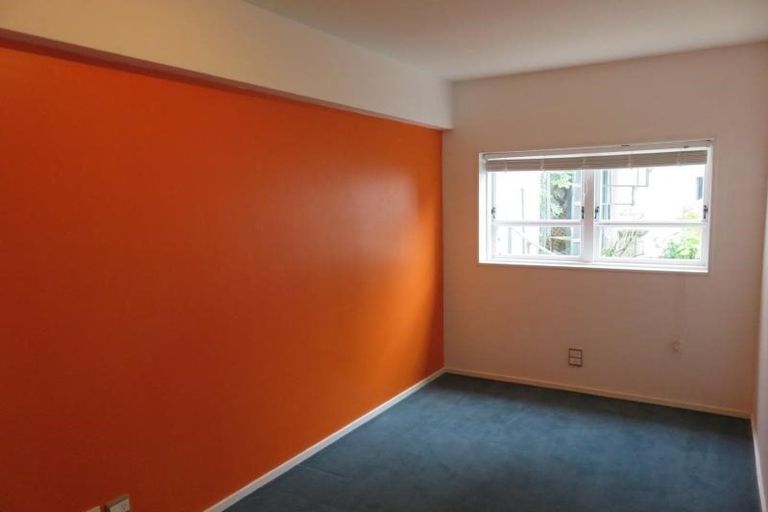 Photo of property in 2/54 Rama Crescent, Khandallah, Wellington, 6035