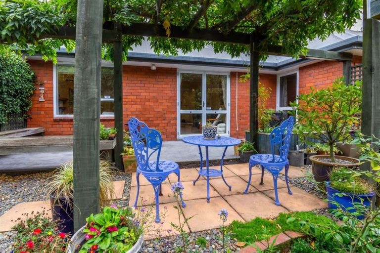 Photo of property in 28 Lionel Street, Avonside, Christchurch, 8061