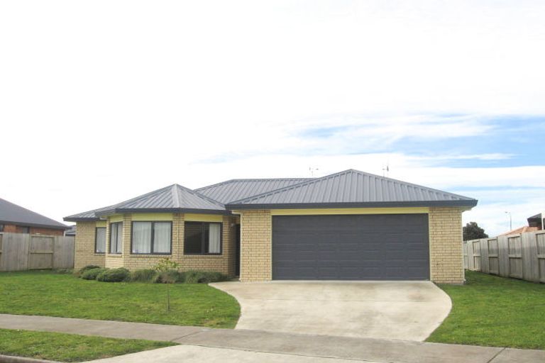 Photo of property in 10 Mckenzie Place, Rototuna North, Hamilton, 3210