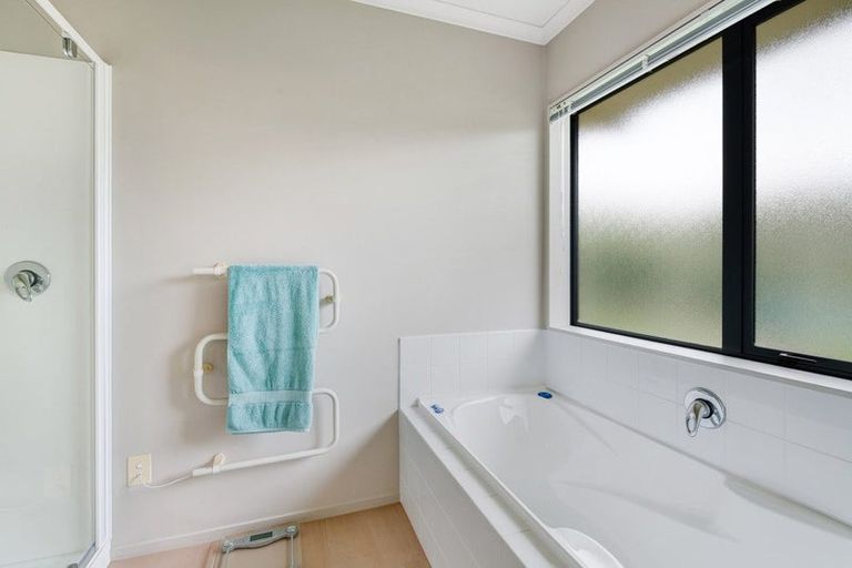 Photo of property in 16 Omana Avenue, Shelly Beach, Helensville, 0874