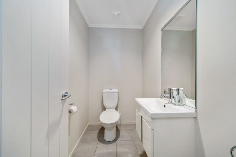 Photo of property in 15 Kahurangi Heights, Aotea, Porirua, 5024