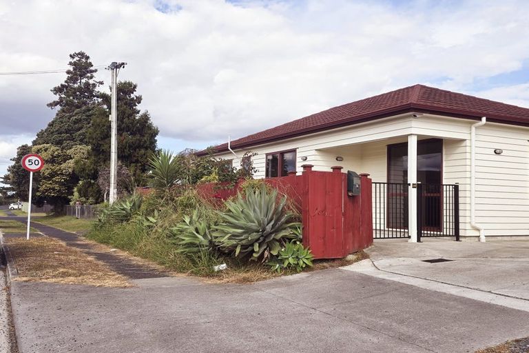 Photo of property in 3/48 Pooks Road, Ranui, Auckland, 0612