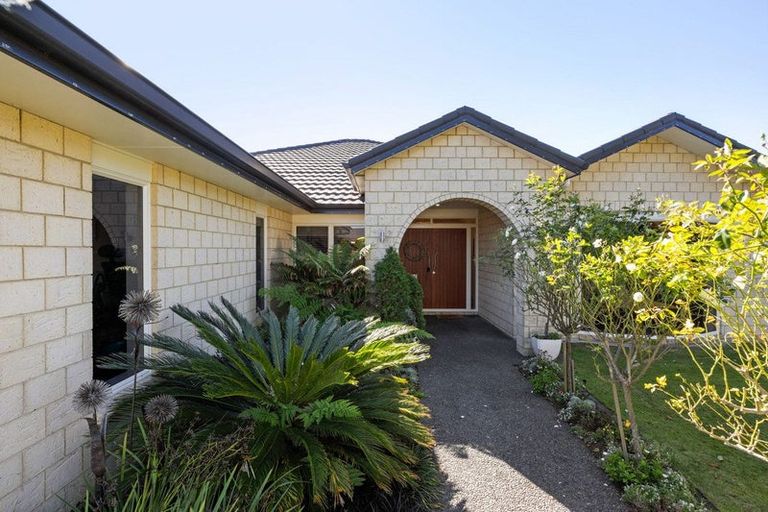 Photo of property in 11 Norfolk Drive, Cambridge, 3434