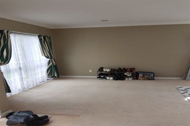Photo of property in 38 Harbour View Road, Te Atatu Peninsula, Auckland, 0610