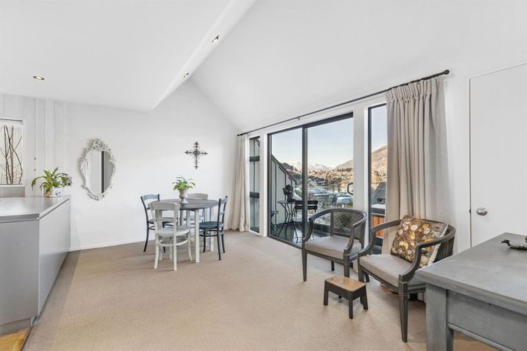 Photo of property in Marina Village, 10/10 Marina Drive, Frankton, Queenstown, 9300