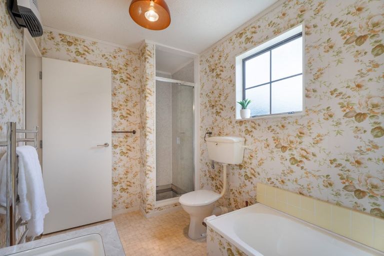 Photo of property in 33 Abilene Crescent, Churton Park, Wellington, 6037