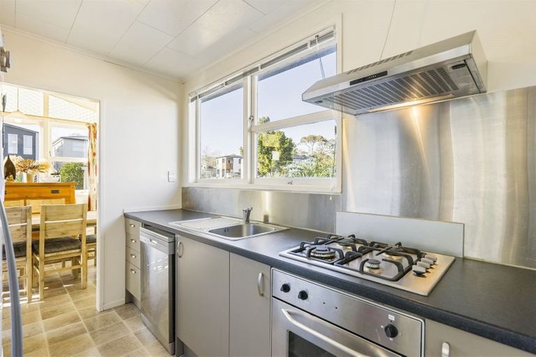 Photo of property in 37 Minaret Drive, Bucklands Beach, Auckland, 2014