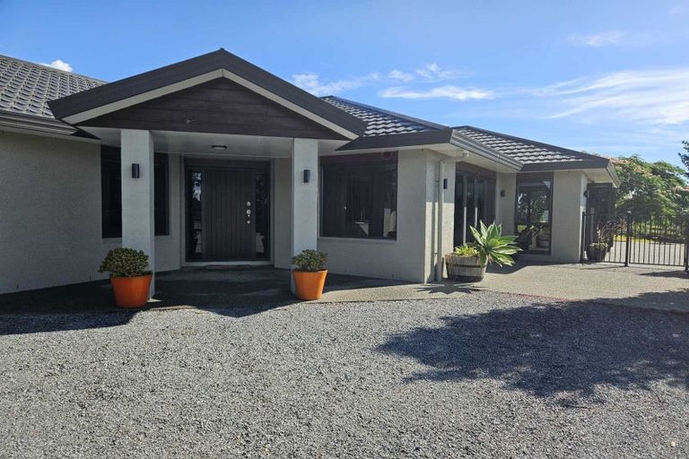 Photo of property in 94 Pohutukawa Drive, Levin, 5571