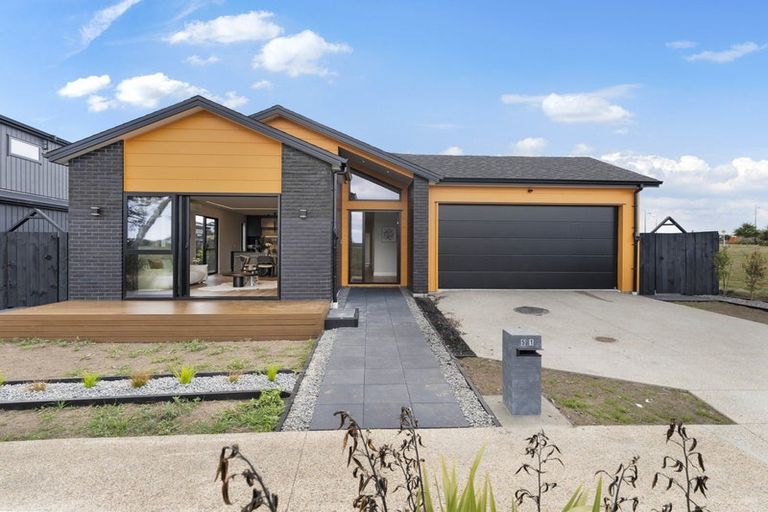 Photo of property in 51 Emerald Avenue, Rosehill, 2113