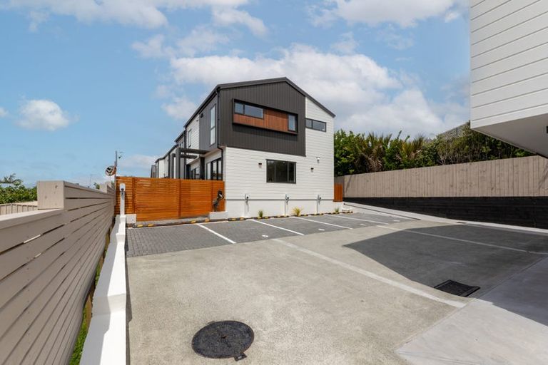 Photo of property in 8/7 Brookfield Road, Te Atatu Peninsula, Auckland, 0610