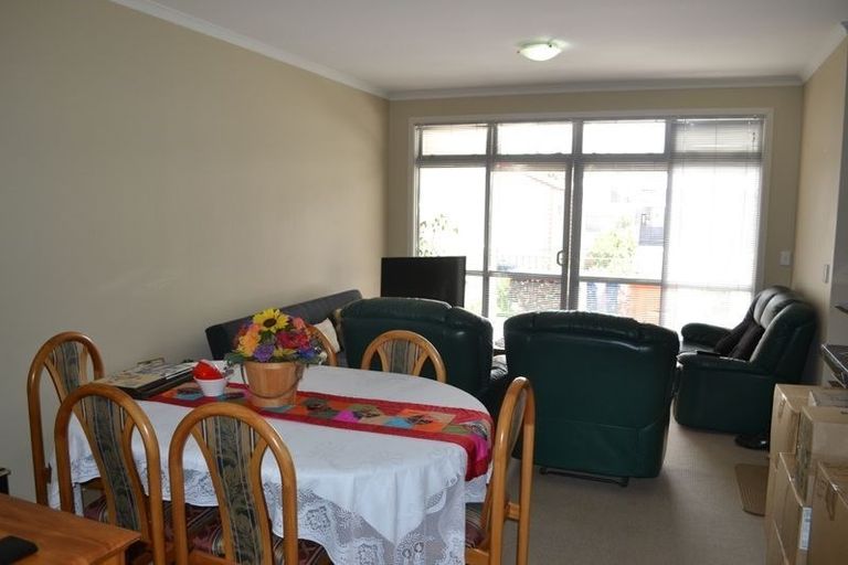 Photo of property in 10/11 Carlos Drive, Flat Bush, Auckland, 2016