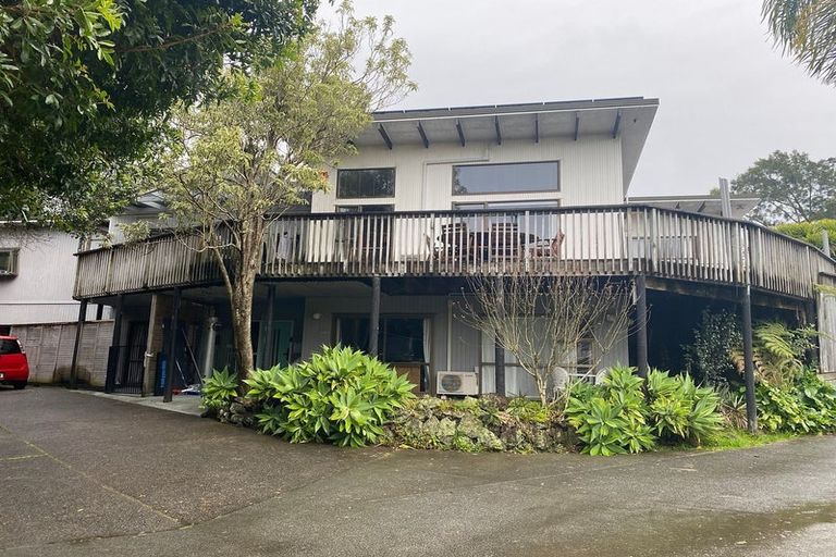 Photo of property in 49 Rua Road, Glen Eden, Auckland, 0602