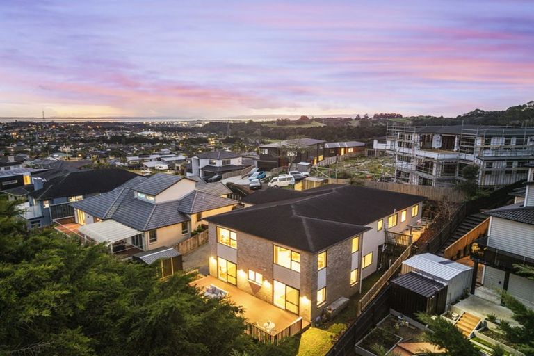 Photo of property in 31 Aldon Lane, The Gardens, Auckland, 2105