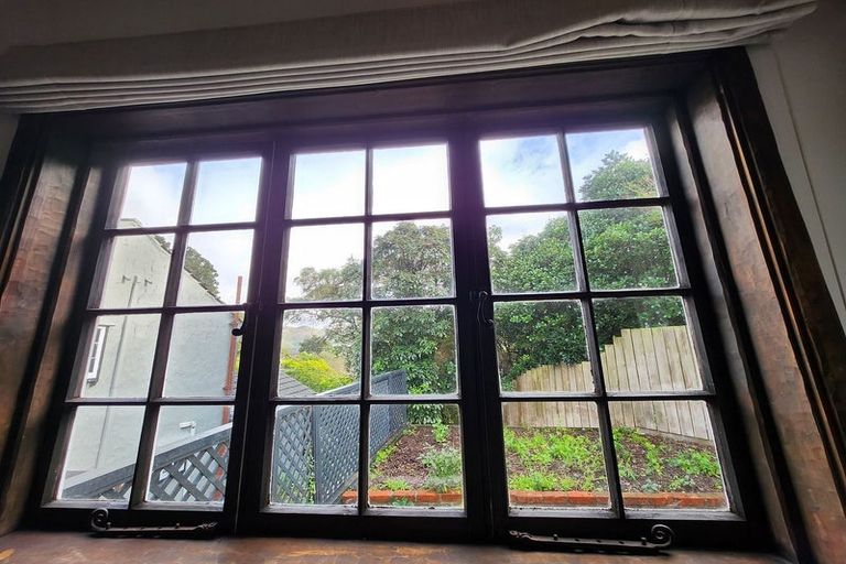 Photo of property in 19 Torwood Road, Khandallah, Wellington, 6035