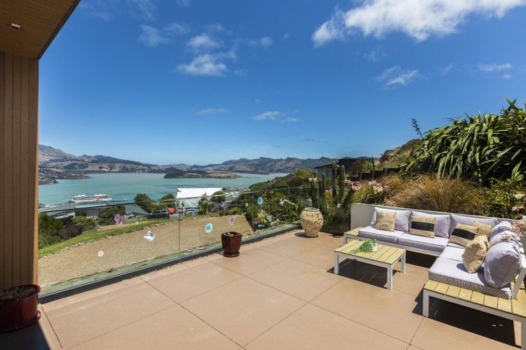 Photo of property in 2 Hyllton Heights, Lyttelton, 8082