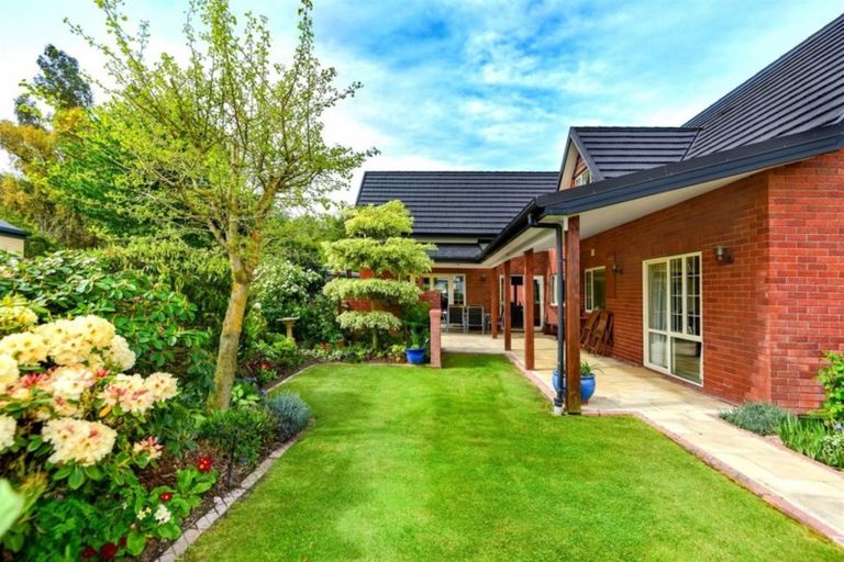 Photo of property in 28 Milesbrook Close, Rangiora, 7400