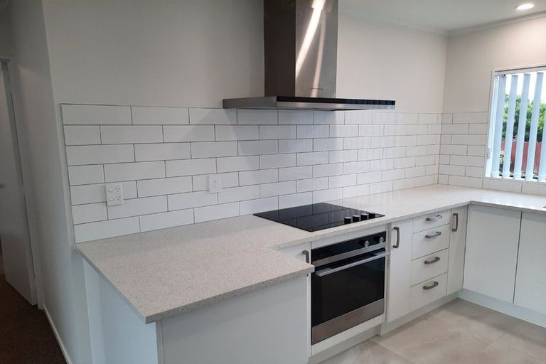 Photo of property in 39 Davington Way, Burswood, Auckland, 2013