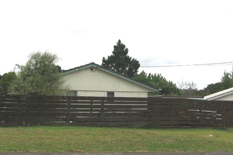 Photo of property in 36 Lanigan Street, Birkdale, Auckland, 0626