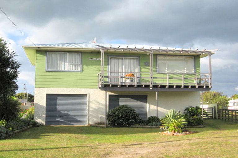 Photo of property in 116 Patuwai Drive, Whangamata, 3620