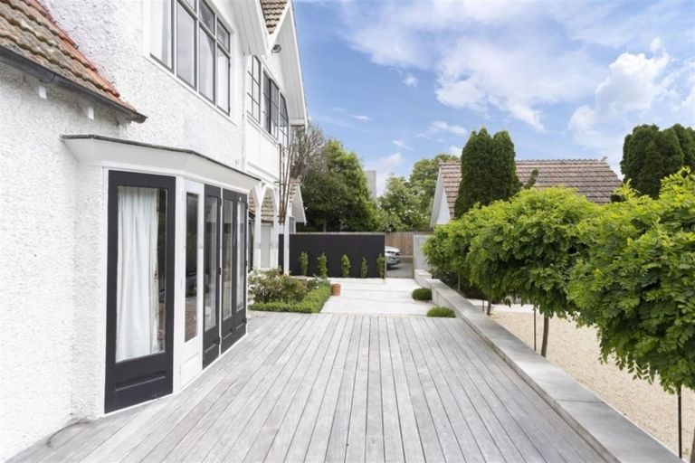 Photo of property in 35 Knowles Street, St Albans, Christchurch, 8052