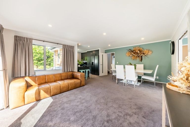 Photo of property in 17 Sumner Terrace, Aotea, Porirua, 5024