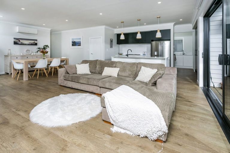 Photo of property in 6 Tai Crescent, Hobsonville, Auckland, 0616