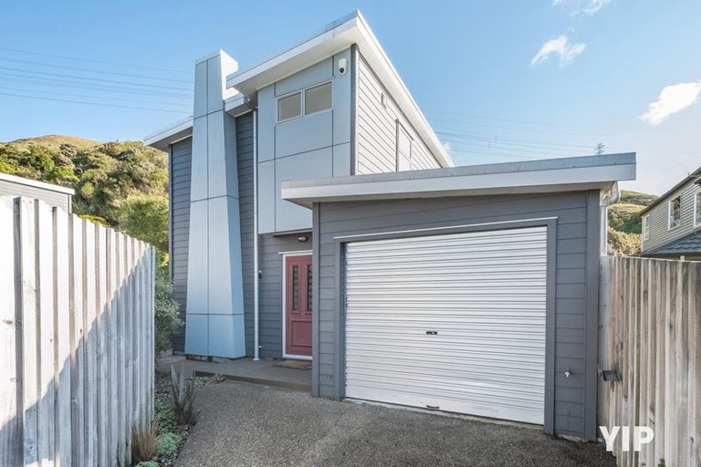 Photo of property in 8 Erlestoke Crescent, Churton Park, Wellington, 6037