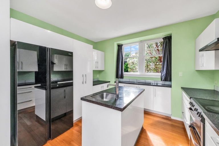 Photo of property in 1/5 Winters Road, Redwood, Christchurch, 8051