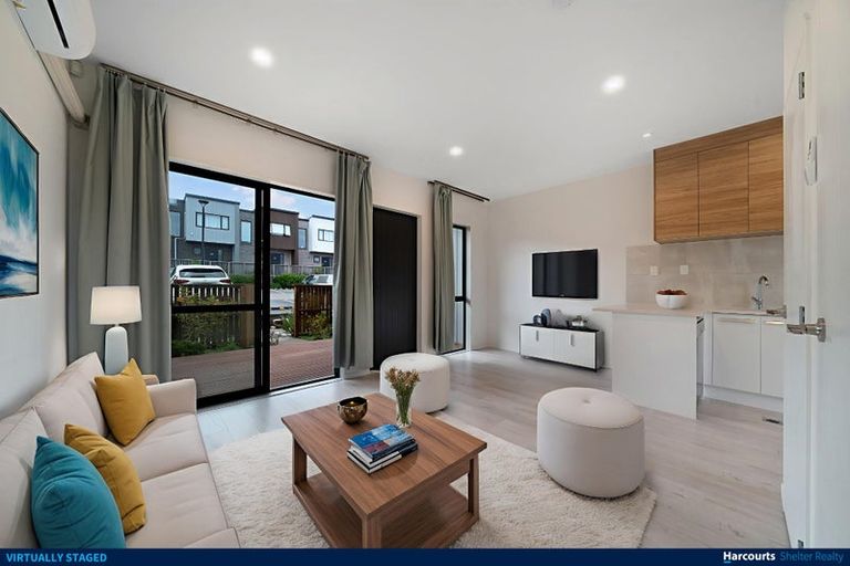 Photo of property in 132e Tiriwa Drive, Massey, Auckland, 0614