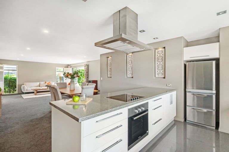 Photo of property in 32 Preston Avenue, West Melton, 7618