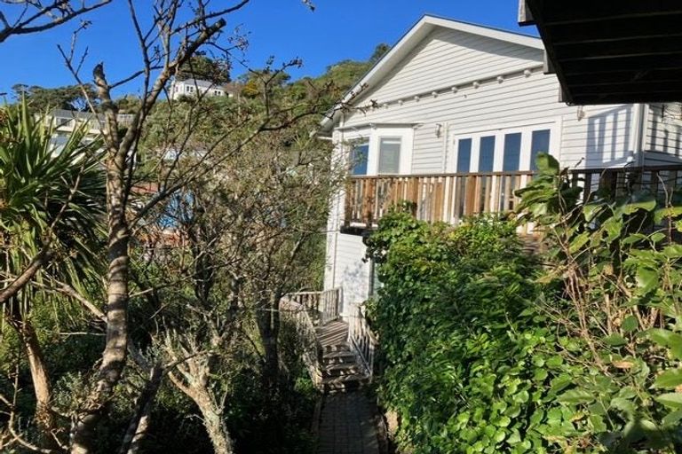 Photo of property in 4 Sunglow Avenue, Melrose, Wellington, 6023