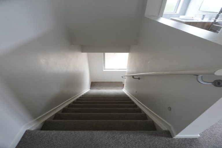 Photo of property in 2 Hoia Street, Papakura, 2110