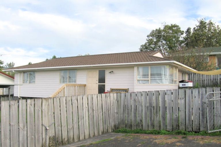 Photo of property in 33 Glen Close, Glen Eden, Auckland, 0602