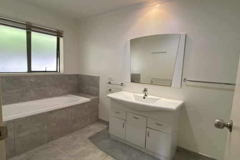 Photo of property in 114a Kimpton Road, Papatoetoe, Auckland, 2025
