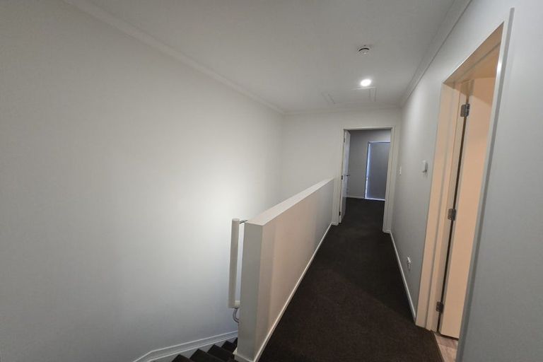Photo of property in 2/16 Russell Road, Manurewa, Auckland, 2102