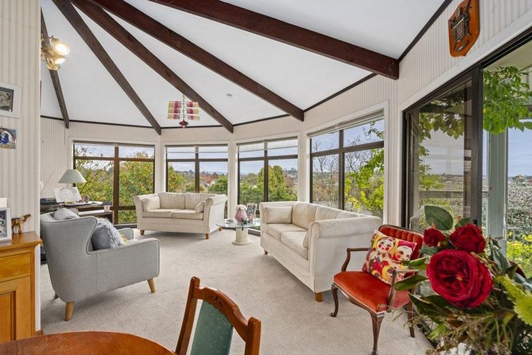 Photo of property in 88 Poaka Avenue, Dinsdale, Hamilton, 3204