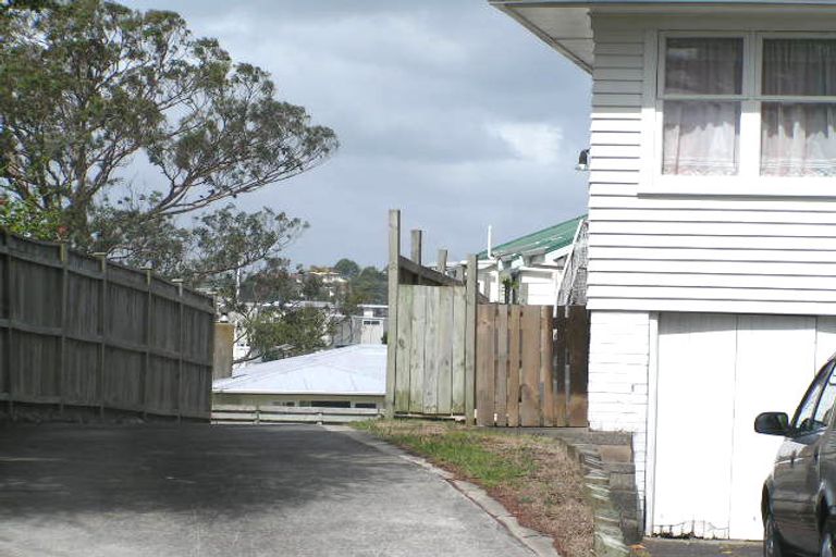 Photo of property in 2/22 Lyttelton Avenue, Forrest Hill, Auckland, 0620